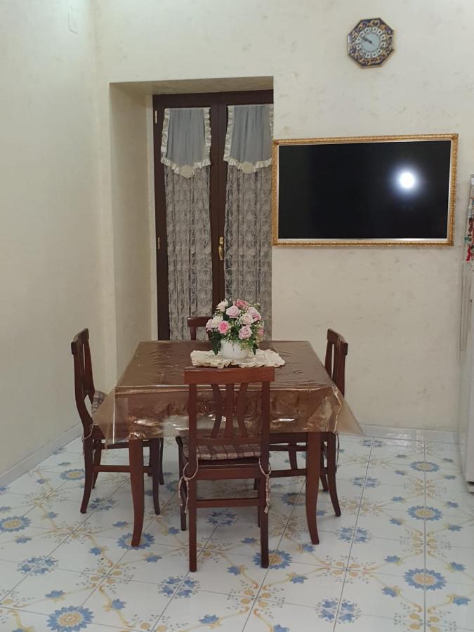 Al Centro Storico Home Наполи Екстериор снимка