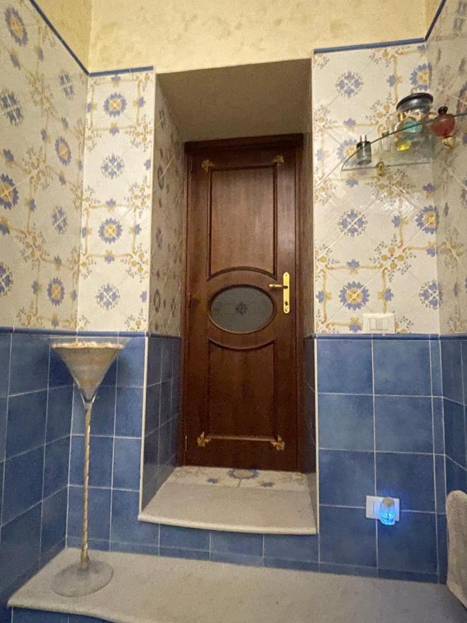 Al Centro Storico Home Наполи Екстериор снимка