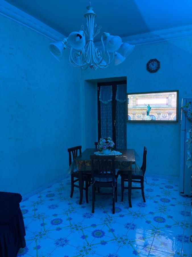 Al Centro Storico Home Наполи Екстериор снимка