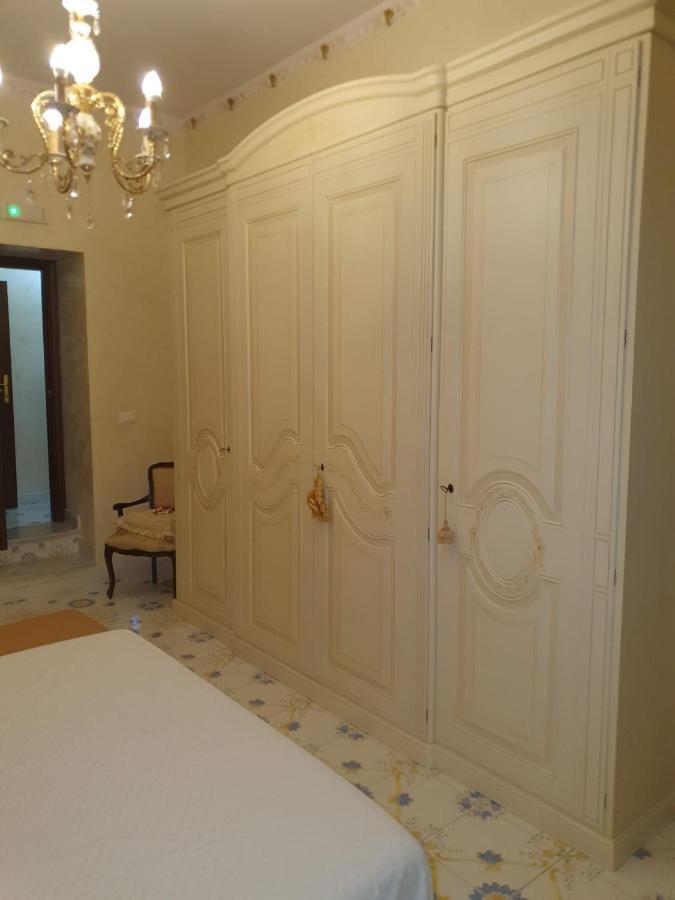 Al Centro Storico Home Наполи Екстериор снимка