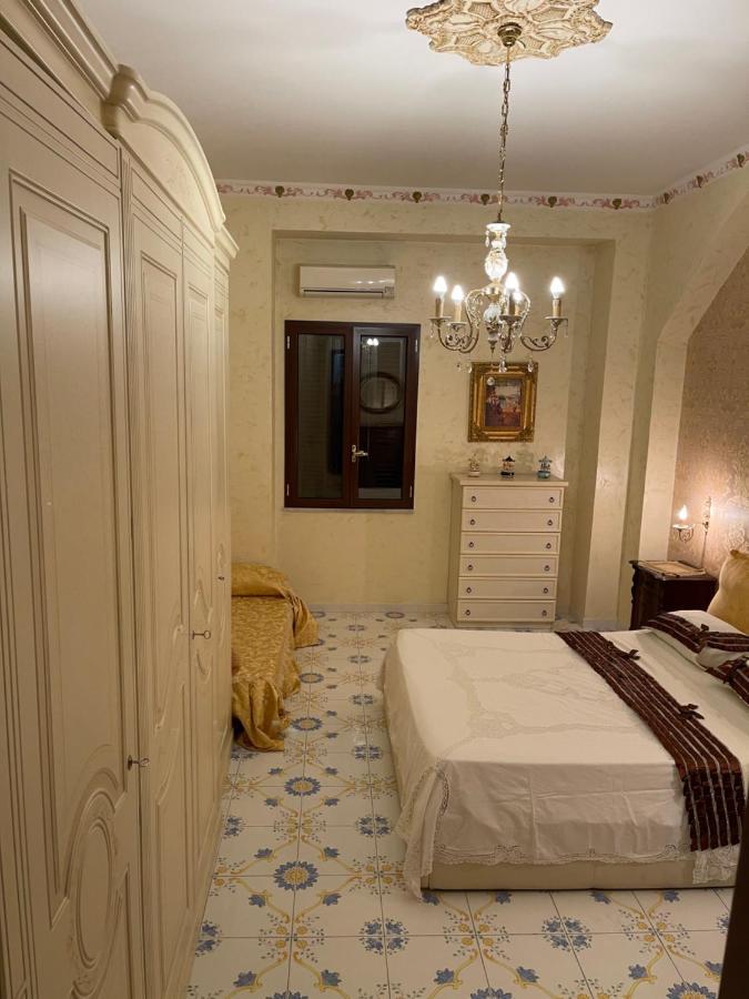 Al Centro Storico Home Наполи Екстериор снимка
