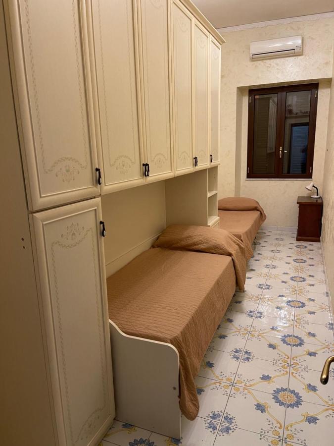 Al Centro Storico Home Наполи Екстериор снимка