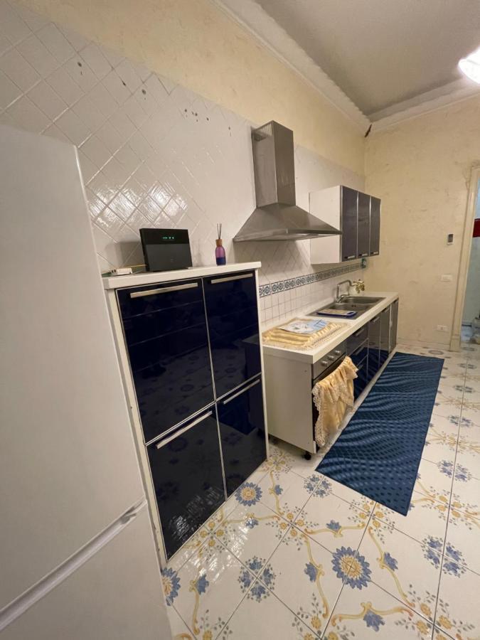 Al Centro Storico Home Наполи Екстериор снимка